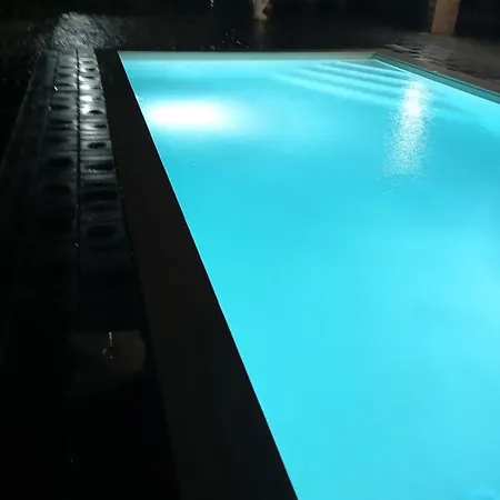 مزرعة للإقامة Fontana Del Milo *